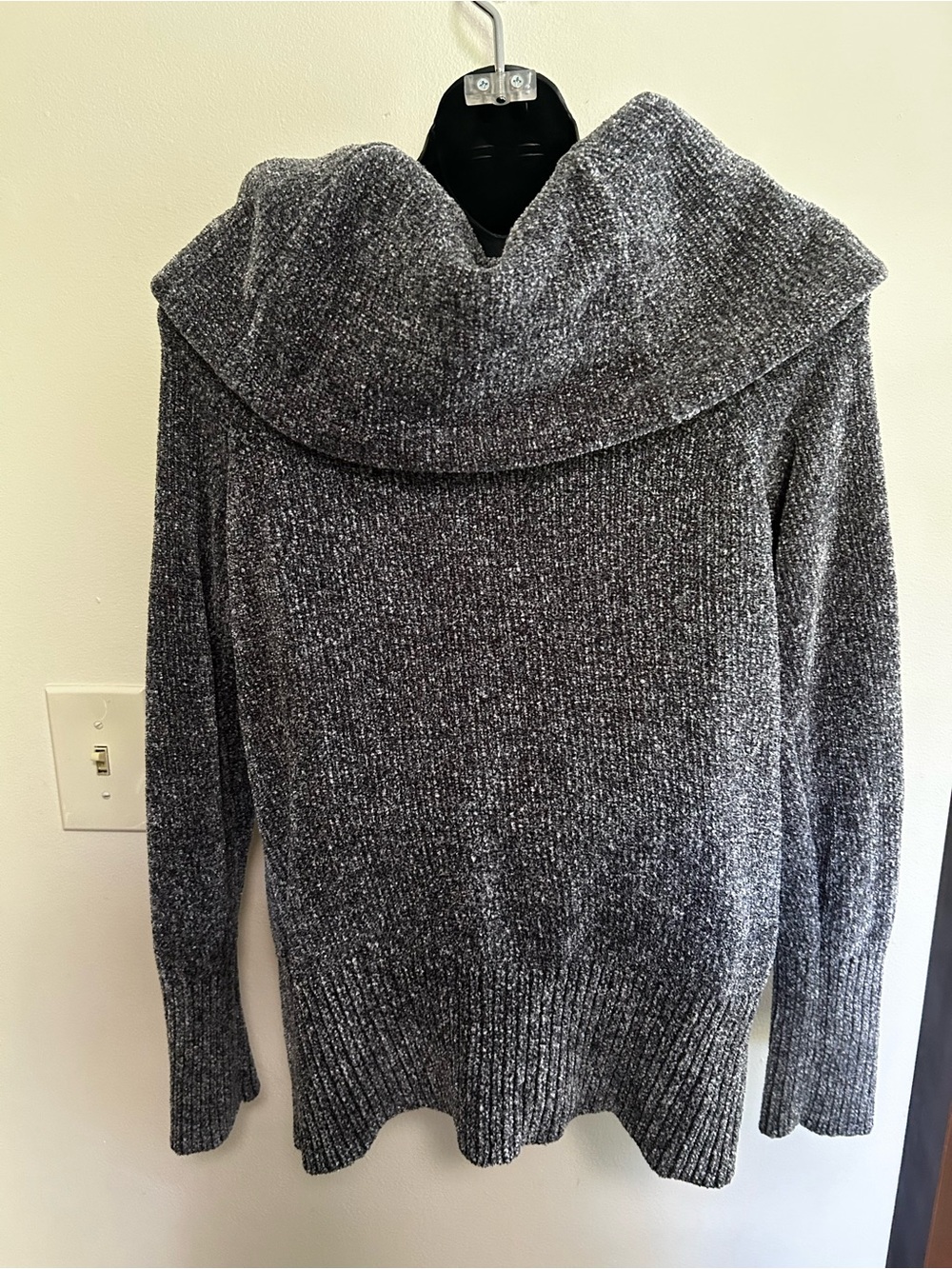 White House Black Markey Cozy Gray Cowl Neck Women's Sweater Medium